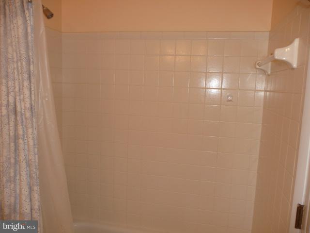 625 Cleveland Road Linthicum Heights, MD 21090 - Photo 20 of 28 a bathroom with a shower