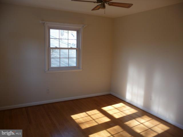 625 Cleveland Road Linthicum Heights, MD 21090 - Photo 10 of 28 an empty room with a window