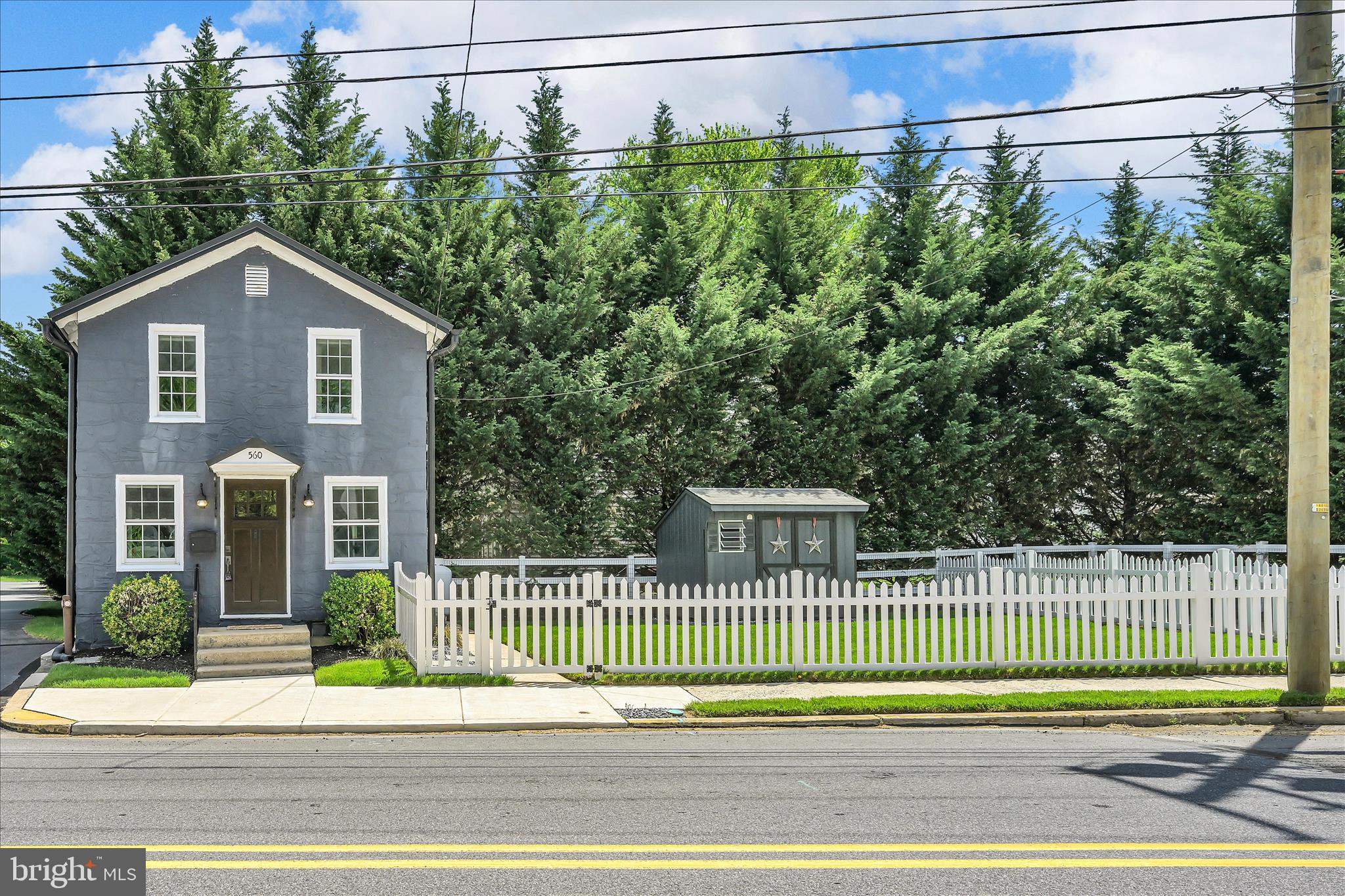 560 Columbia Avenue Reading, PA 19608 - Photo 2 of 38 Exterior Front