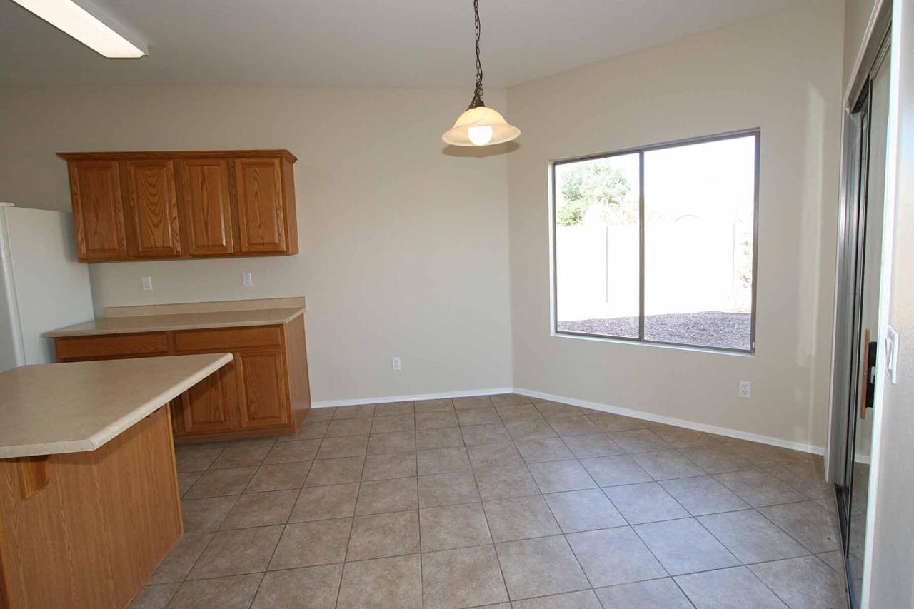 408 East Shawnee Road San Tan Valley, AZ 85143 - Photo 11 of 46 Kitchen
