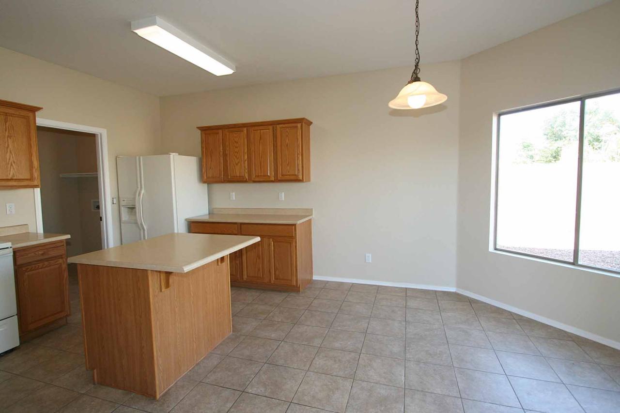 408 East Shawnee Road San Tan Valley, AZ 85143 - Photo 12 of 46 Kitchen
