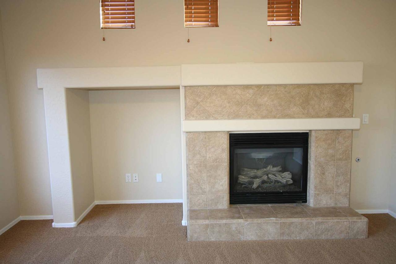 408 East Shawnee Road San Tan Valley, AZ 85143 - Photo 18 of 46 Family room