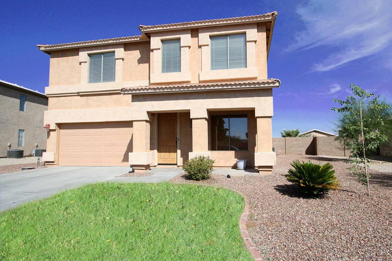408 East Shawnee Road San Tan Valley, AZ 85143 - Photo 3 of 46 Front of home