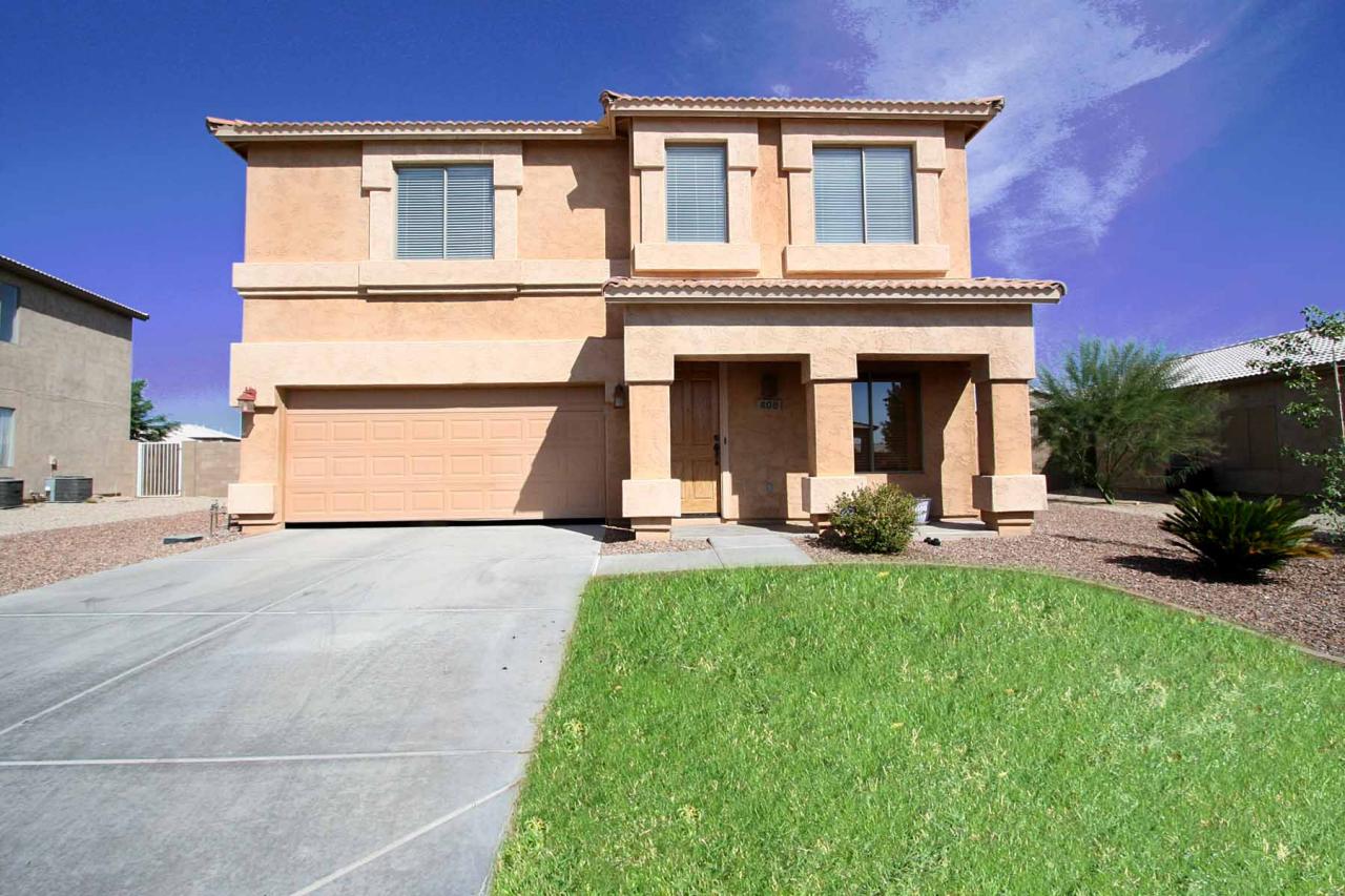408 East Shawnee Road San Tan Valley, AZ 85143 - Photo 4 of 46 Front of home