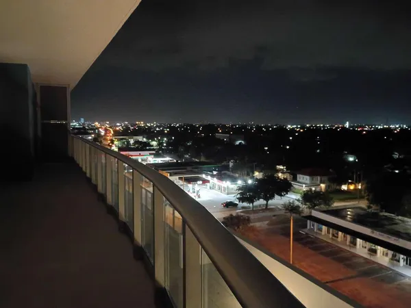 $4,900 | 220 Lake Shore Drive, Unit 823, West Palm Beach, FL 33403