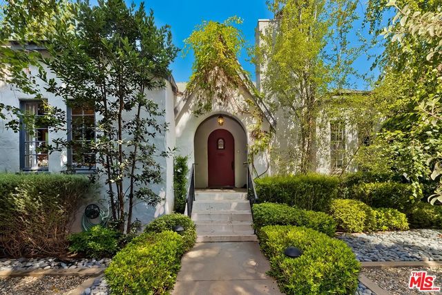 $2,450,000 | 2507 California Avenue, Santa Monica, CA 90403