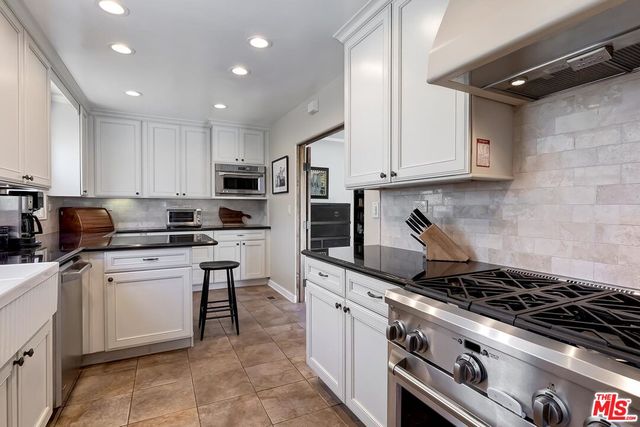 $2,450,000 | 2507 California Avenue, Santa Monica, CA 90403