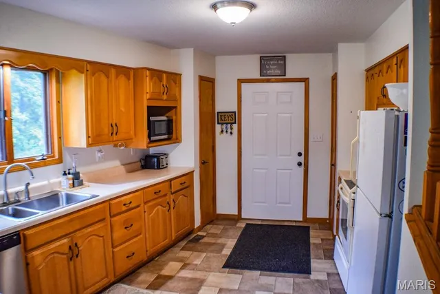 $675,000 | 6640 Hwy Bb, Huntsville, MO 65259