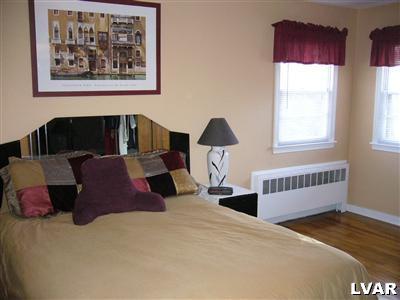 3166 Shakespeare Road Bethlehem, PA 18017 - Photo 8 of 15 Master bedroom