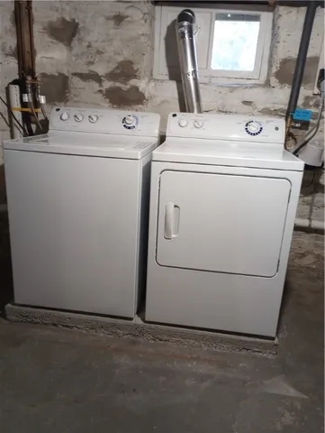 $1,700 | 410 Euclid Avenue, Unit A, Elmira, NY 14905