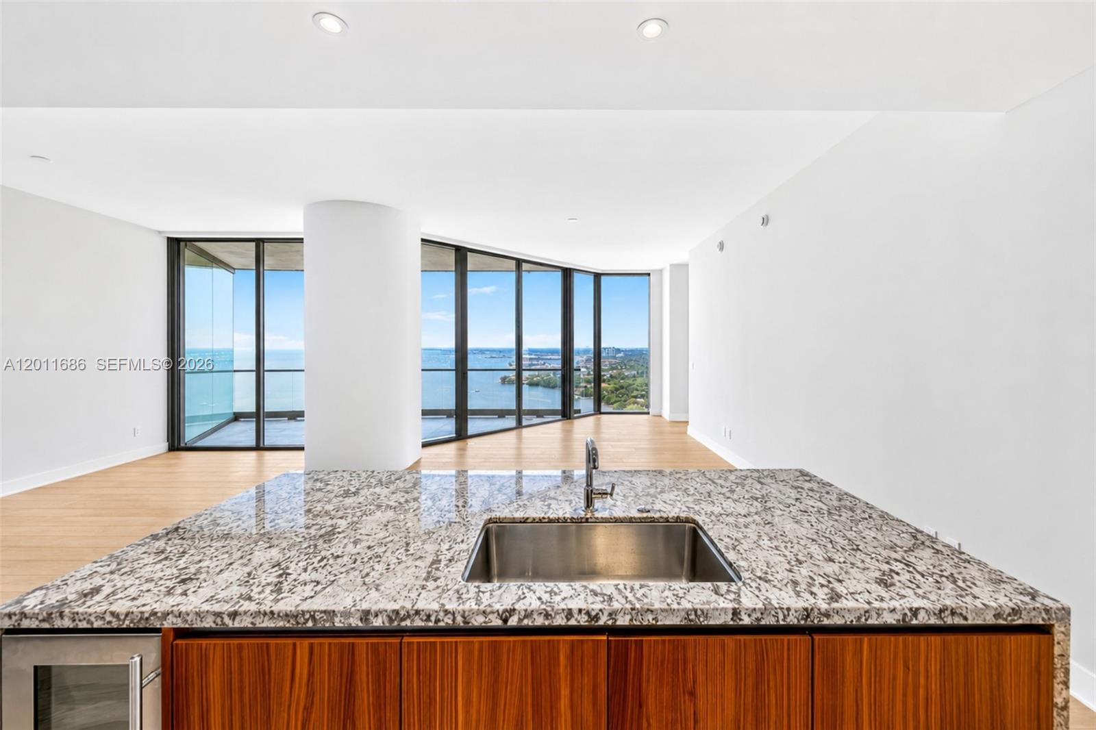 175 Southeast 25th Road, Unit 3303 Miami, FL 33129 - Photo 6 of 27