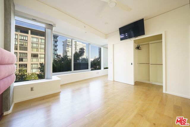 $859,000 | 1155 South Grand Avenue, Unit 817, Los Angeles, CA 90015
