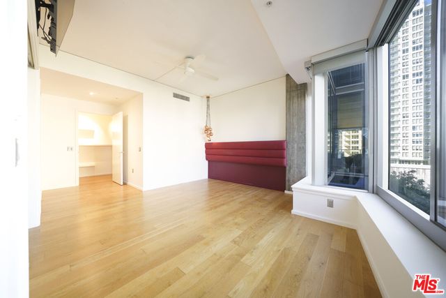 $859,000 | 1155 South Grand Avenue, Unit 817, Los Angeles, CA 90015