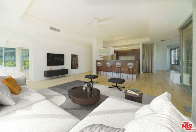 $859,000 | 1155 South Grand Avenue, Unit 817, Los Angeles, CA 90015