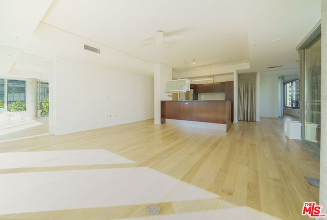$859,000 | 1155 South Grand Avenue, Unit 817, Los Angeles, CA 90015