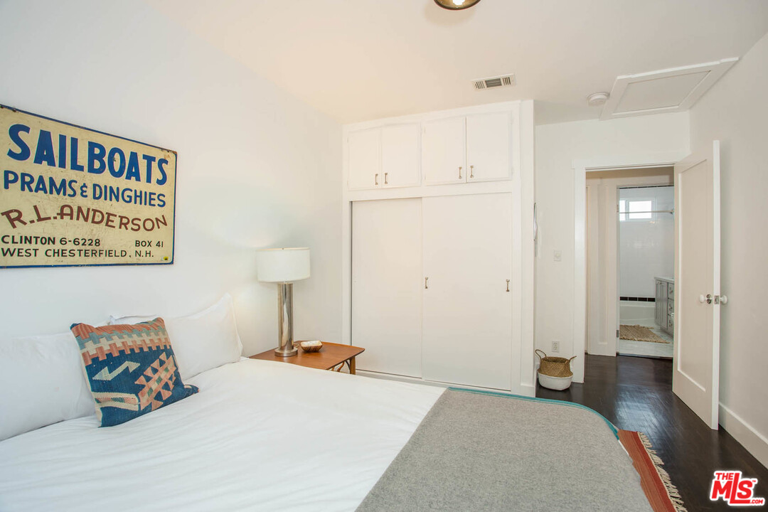 3210 Weldon Avenue Los Angeles, CA 90065 - Photo 13 of 30