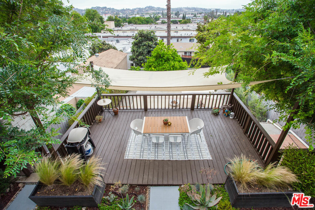 3210 Weldon Avenue Los Angeles, CA 90065 - Photo 24 of 30