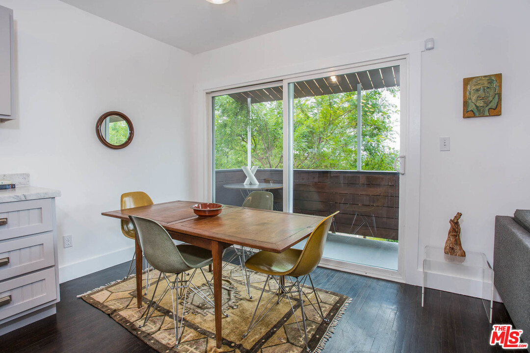 3210 Weldon Avenue Los Angeles, CA 90065 - Photo 6 of 30