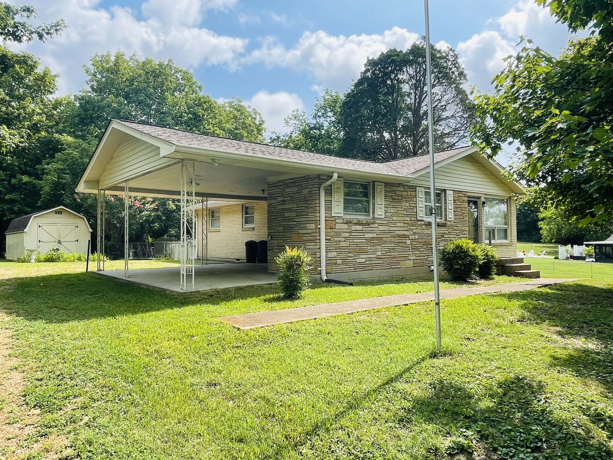 204 Edgebrook Road Goodlettsville, TN 37072 - Photo 1 of 12 Gallery Image 1