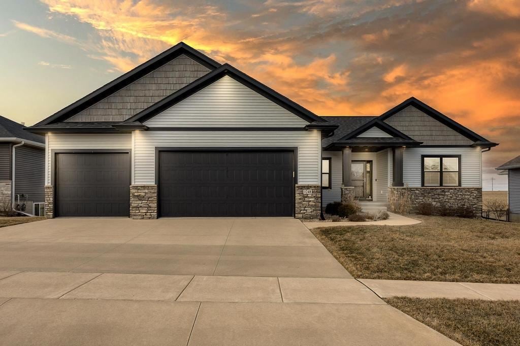 1248 Hickory Ridge Drive Marion, IA 52302 - Photo 1 of 52 Gallery Image 1