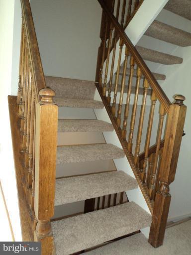 401 Cross Ridge Court Stafford, VA 22554 - Photo 13 of 18 Staircase