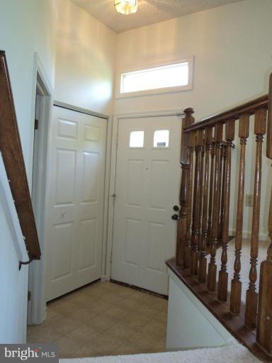 401 Cross Ridge Court Stafford, VA 22554 - Photo 15 of 18 Entrance / Foyer