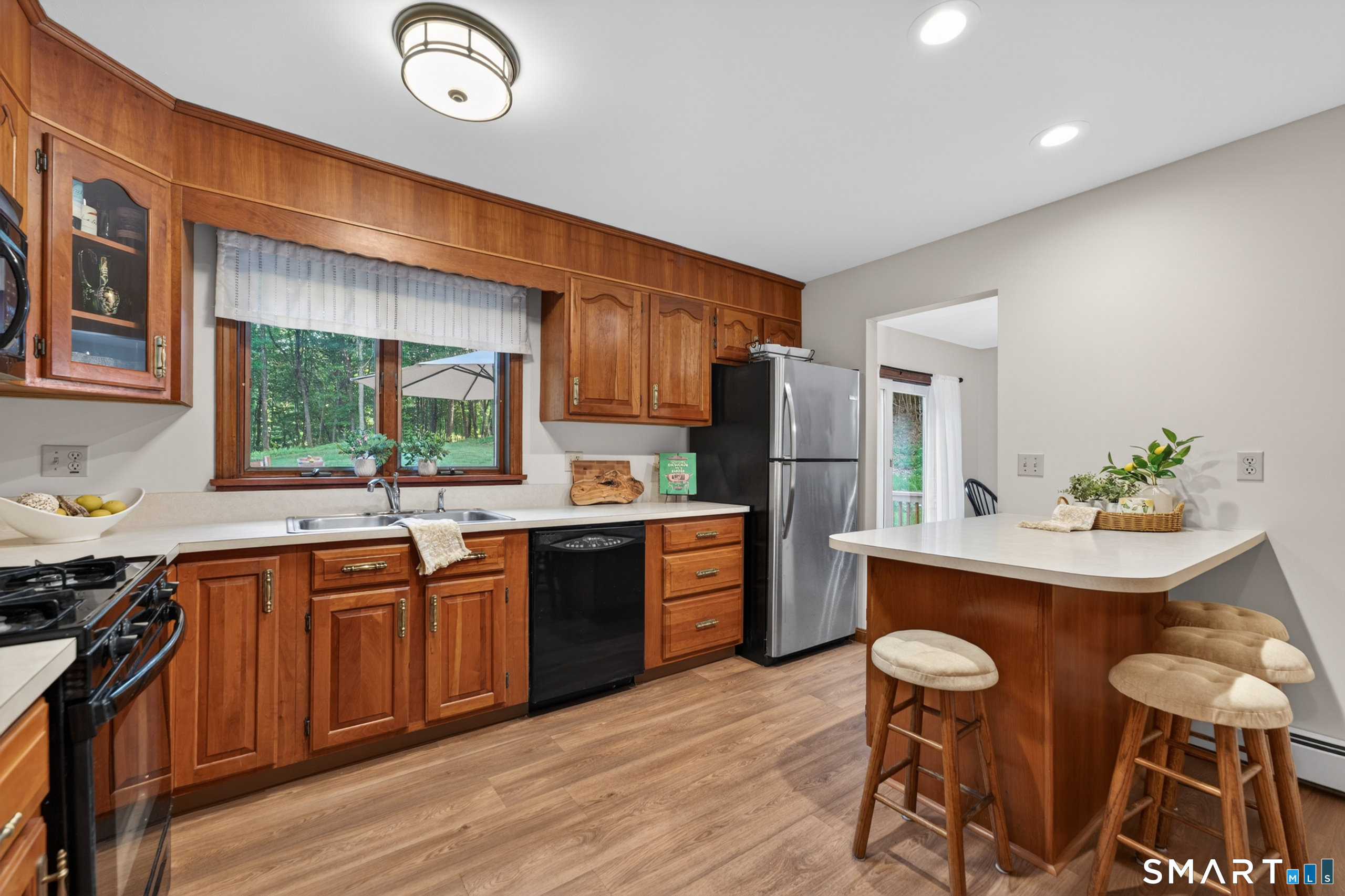 85 White Plains Road Norwich, CT 06360 - Photo 14 of 40