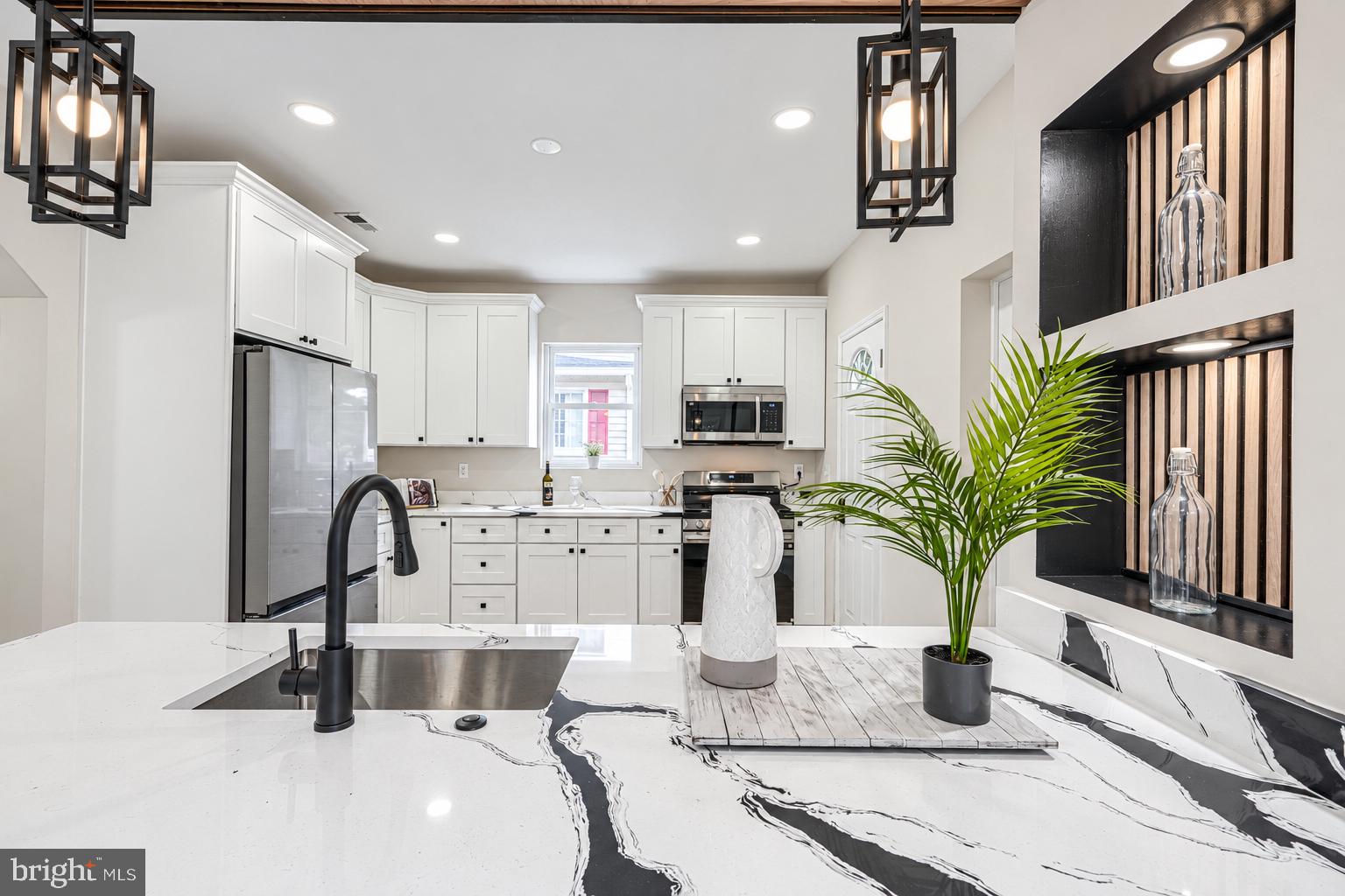 3407 Ellamont Road Baltimore, MD 21215 - Photo 5 of 31 Gallery Image 5