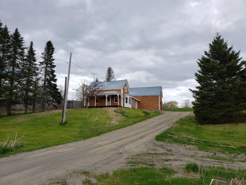 39 Elm Street Mercer, ME 04957 - Photo 20 of 23 20190513_160011