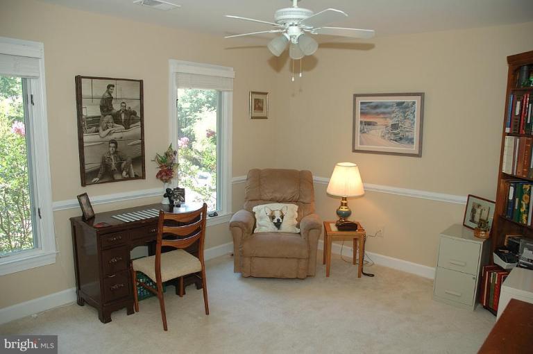 1309 Stamford Way Reston, VA 20194 - Photo 15 of 30 Bedroom #2