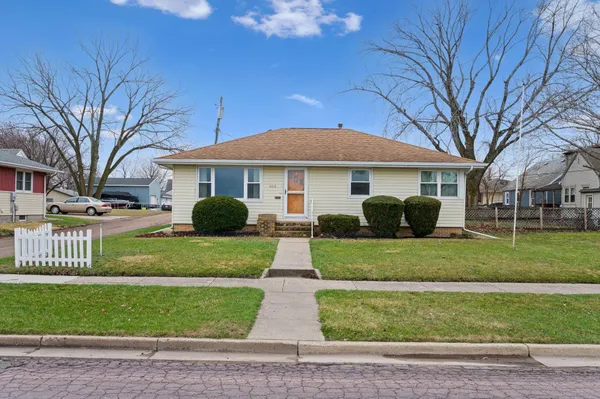 $179,900 | 808 Webster Street, Fairmont, MN 56031