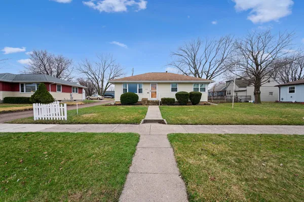 $179,900 | 808 Webster Street, Fairmont, MN 56031