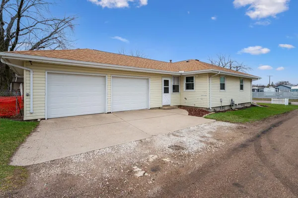 $179,900 | 808 Webster Street, Fairmont, MN 56031