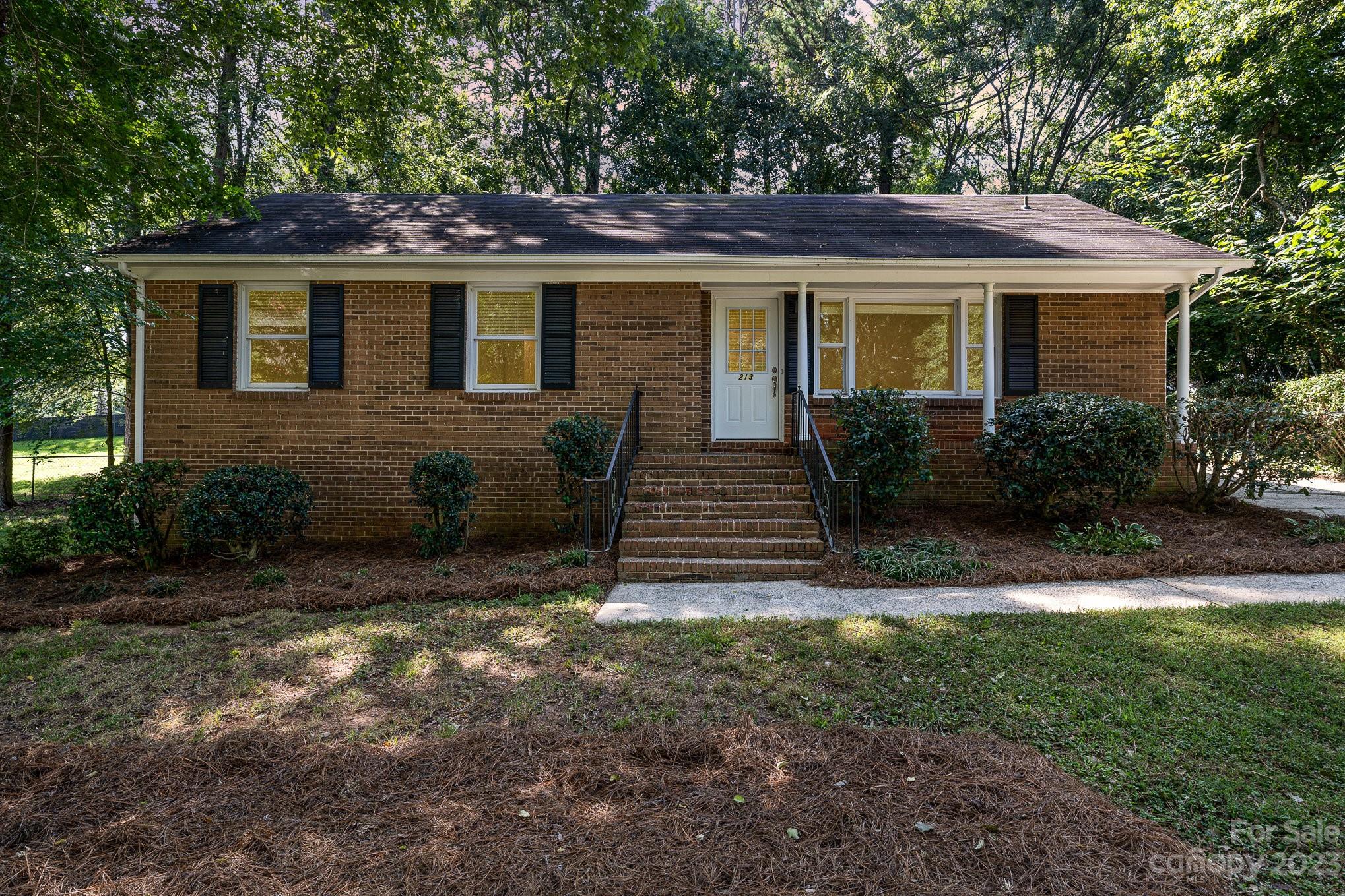 213 Clearbrook Road, Matthews, NC 28105 Compass