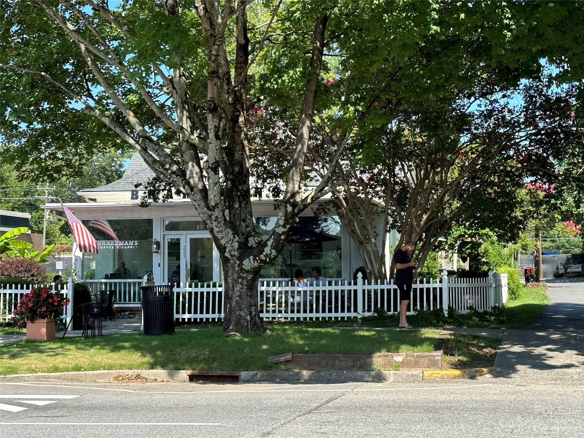 213 Clearbrook Road Matthews, NC 28105 - Photo 23 of 23 Gallery Image 23