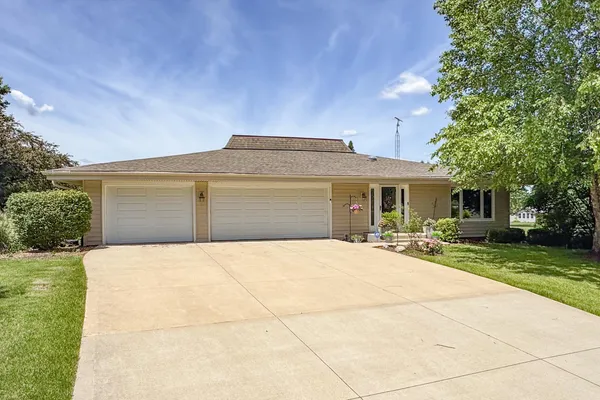 $279,900 | 3560 Ryebrook Court, Rockford, IL 61114