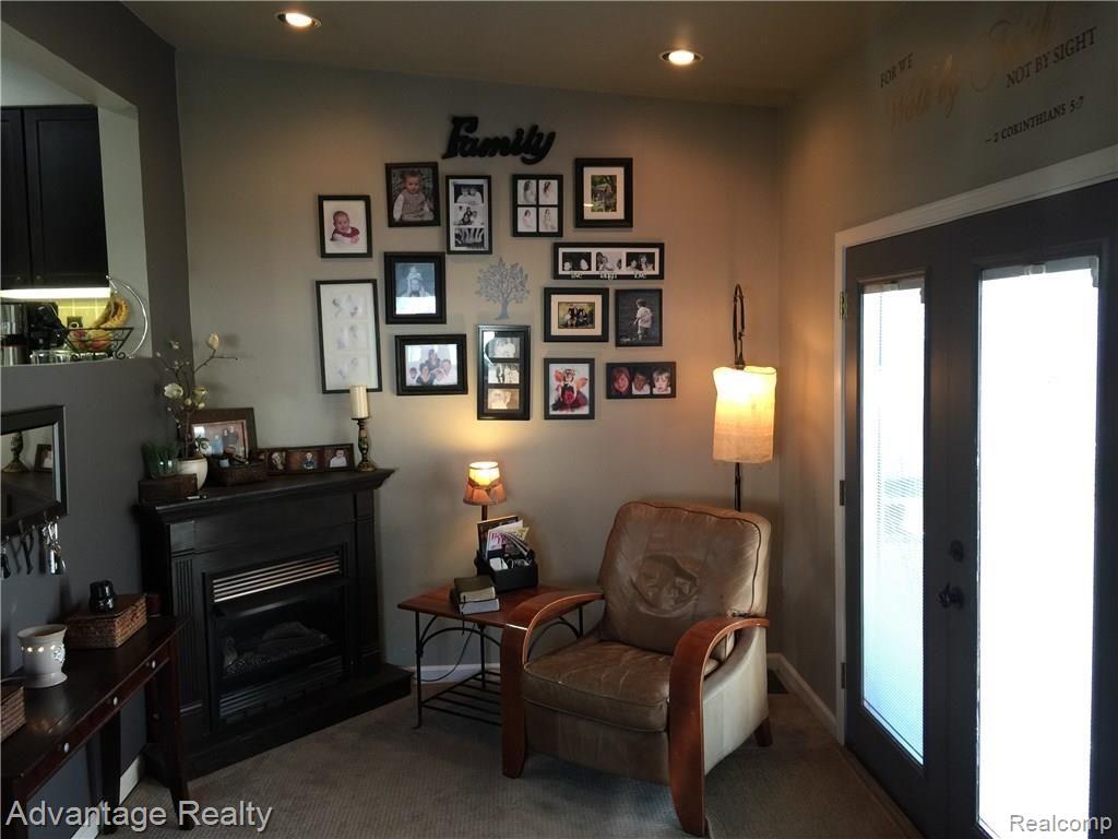 1430 Hampton Road Mount Clemens, MI 48043 - Photo 13 of 41 002.JPG