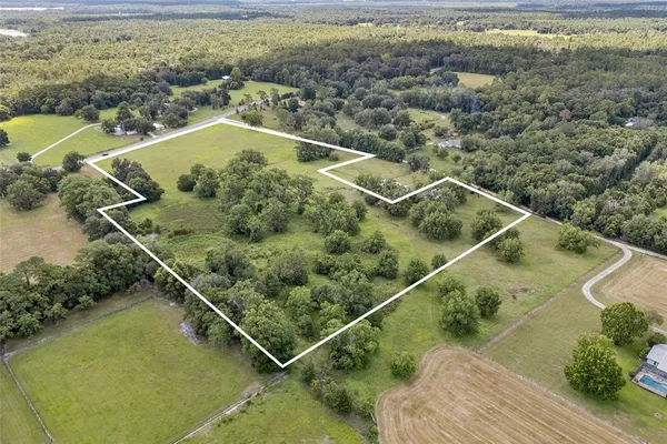 $275,000 | 116 Perry Road, Hawthorne, FL 32640