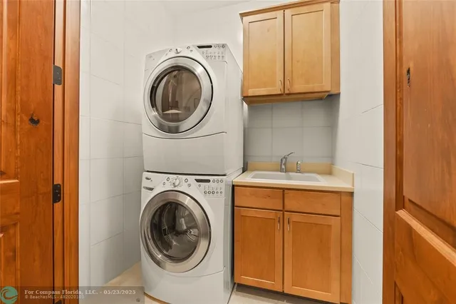 $7,195,000 | 441 Royal Plaza Drive, Fort Lauderdale, FL 33301