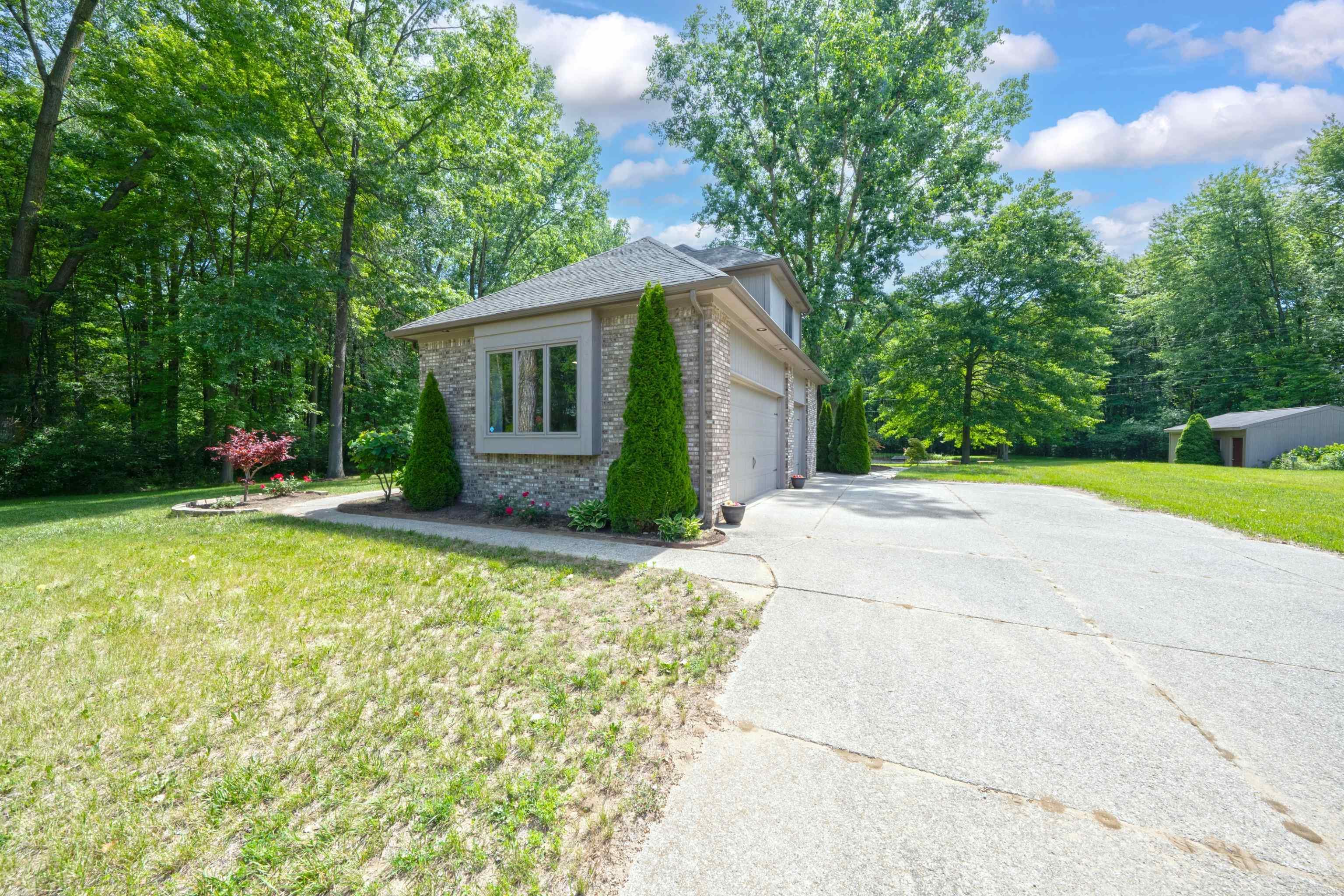 9145 Folkert Road Algonac, MI 48001 - Photo 4 of 48