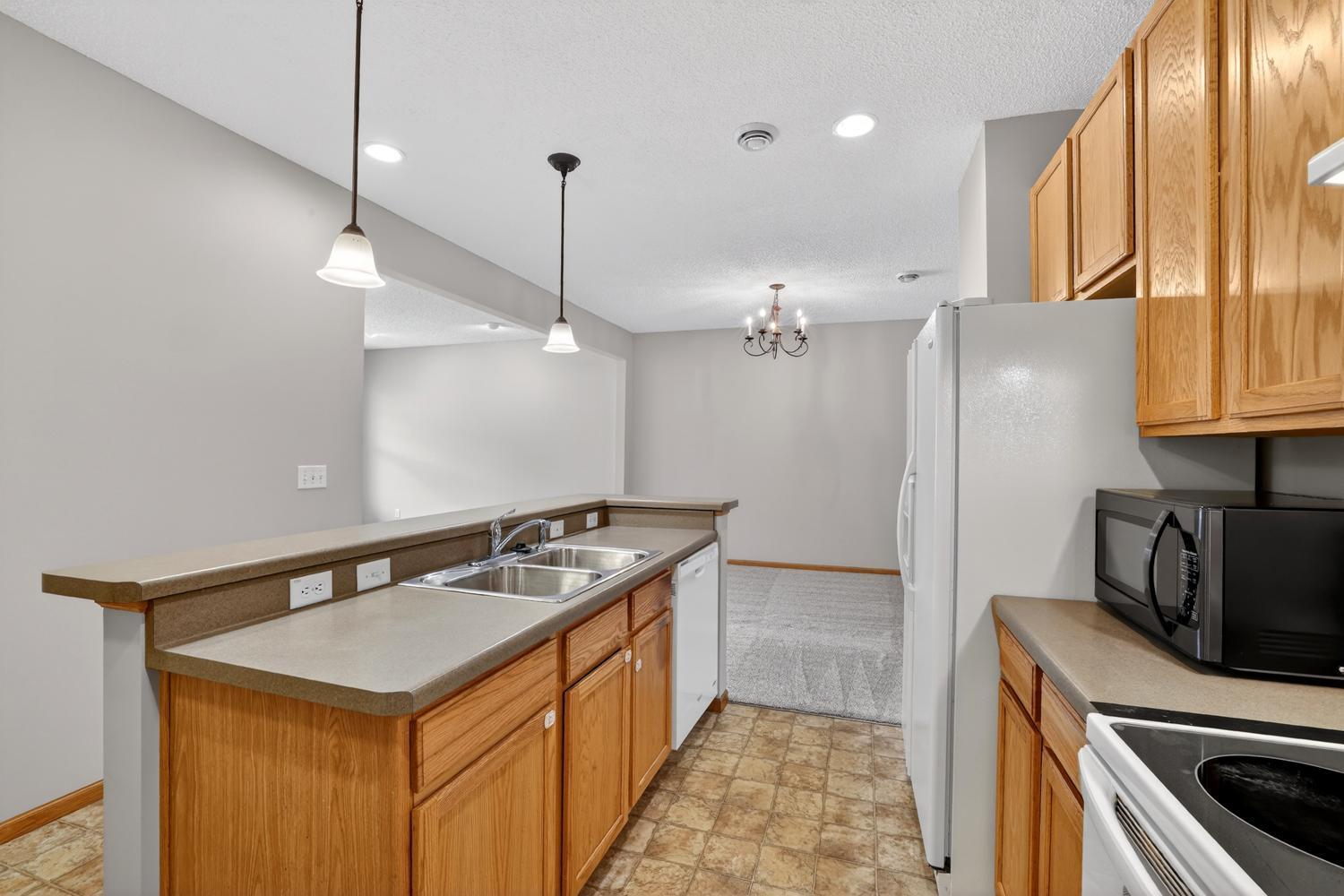 290 Emory Lane Southeast Rochester, MN 55904 - Photo 14 of 31