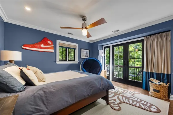 a view of entryway livingroom and hall
