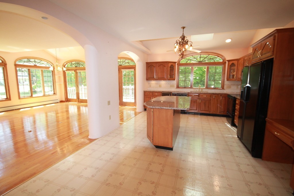 10 Upper River Road South Hadley, MA 01075 - Photo 4 of 28 Gallery Image 4