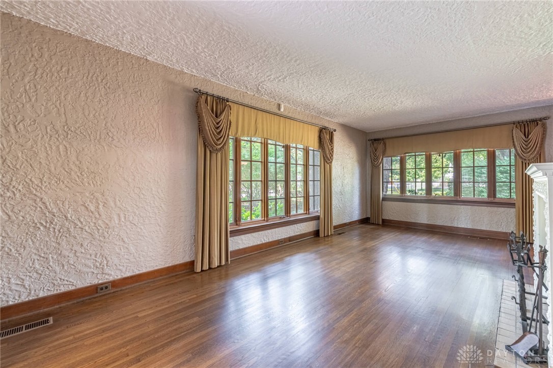 300 Patterson Road Oakwood, OH 45419 - Photo 5 of 50