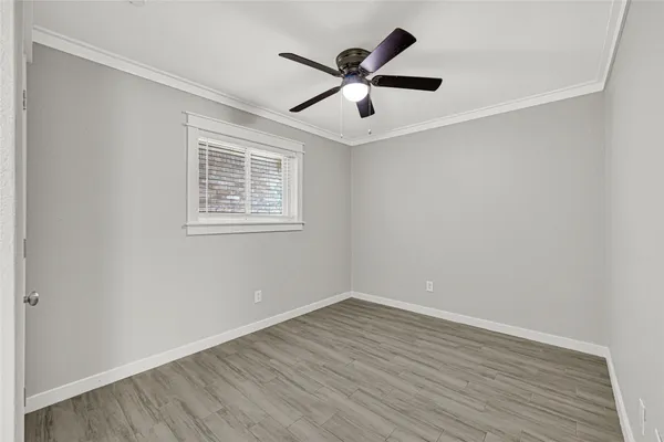 $1,400 | 107 East Willowick Avenue, Unit 4, Friendswood, TX 77546