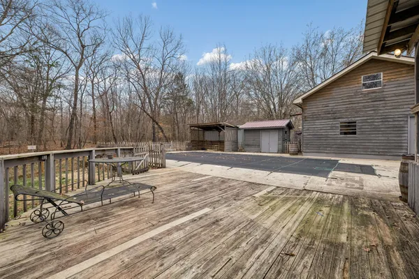 $357,900 | 305 Oak Leaf Circle, Winchester, TN 37398