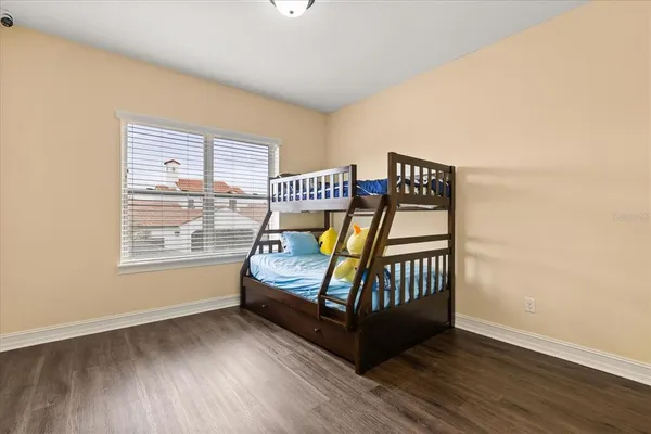 a picture of a bathroom