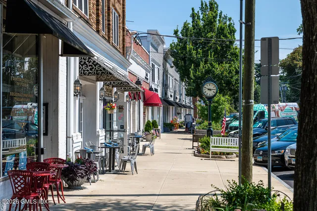 $2,795,000 | 2 Forest Avenue, Old Greenwich, CT 06870