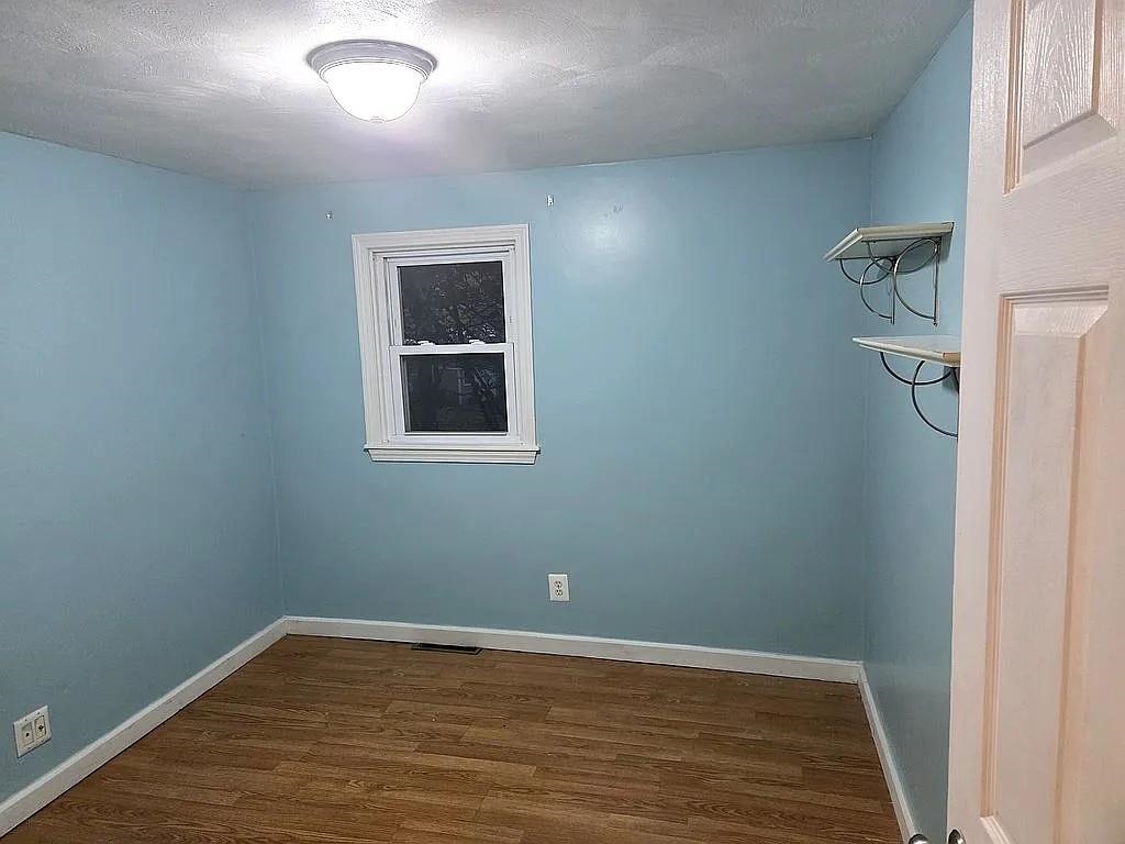 6 Hilda Avenue Derry, NH 03038 - Photo 8 of 19