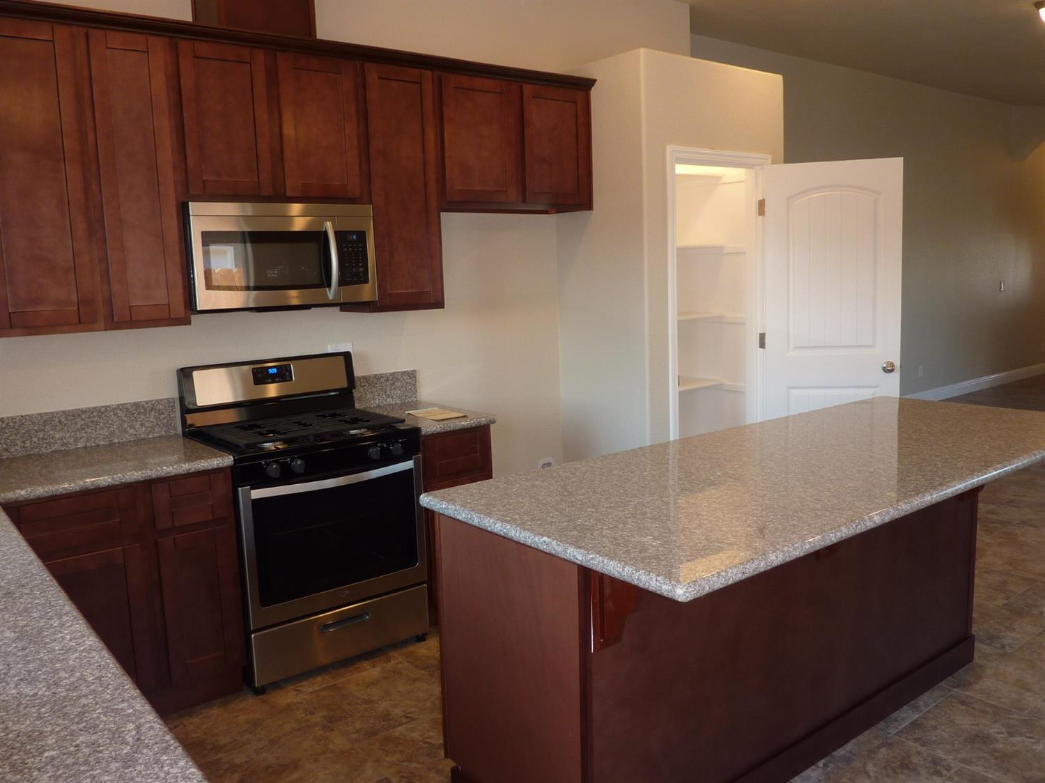 705 Riverside Drive Madera, CA 93638 - Photo 14 of 48 Gallery Image 14